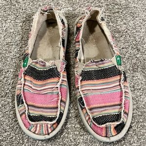 Sanuk womens size 8